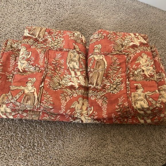 Toile Curtains (2) & Shams (2) with Romantic Couple & Cupid playing Harp. - Picture 8 of 8